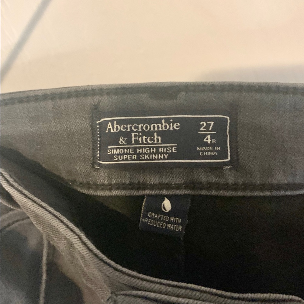 Abercrombie High Rise Jean - Picture 2 of 7